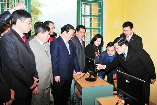 President Sang congratulates border soldiers, civilians in Lao Cai happy Tet - ảnh 2